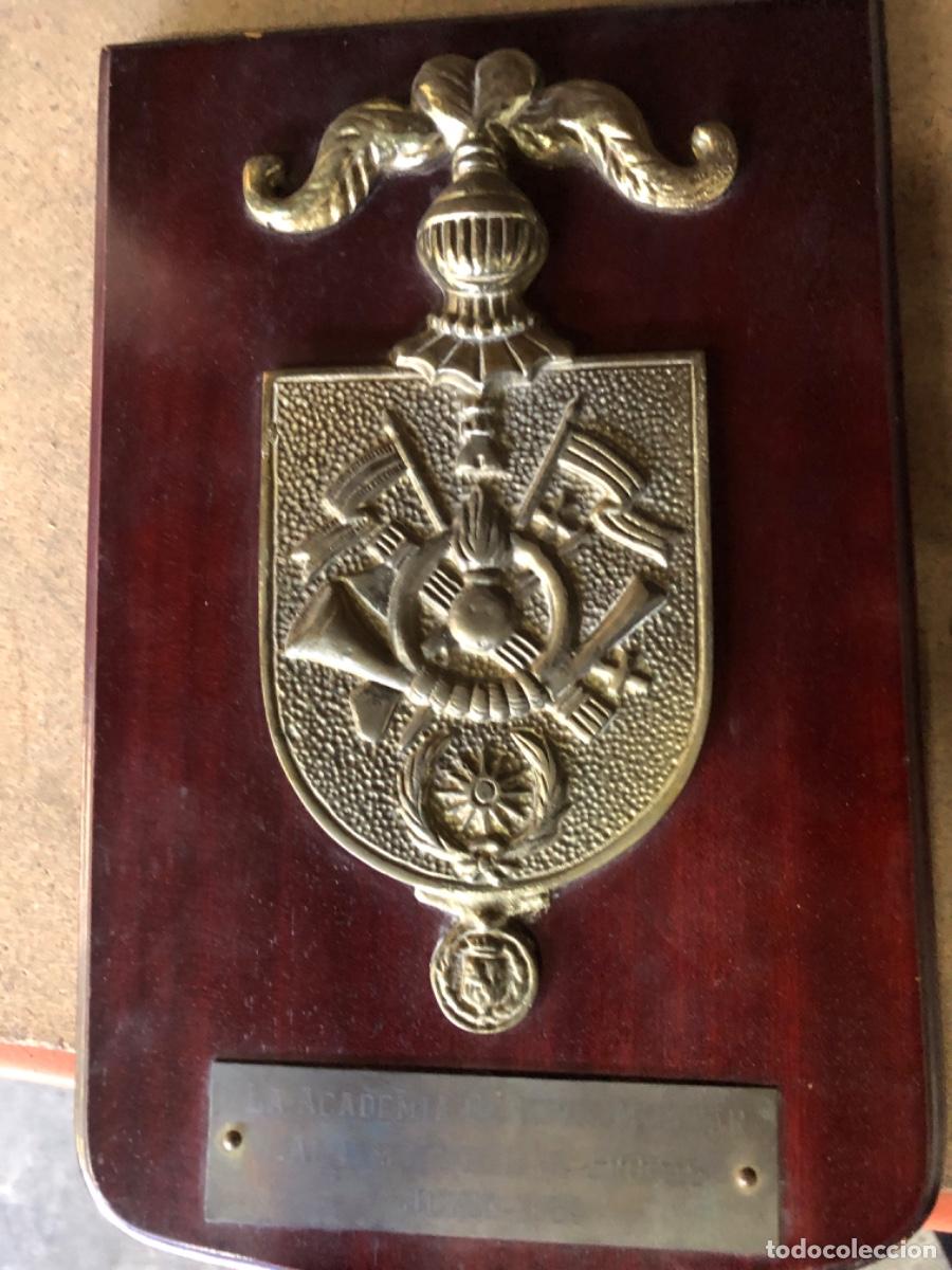 Militaria: METOPA ACADEMIA GENERAL MILITAR. De bronce o lat&oacute;n