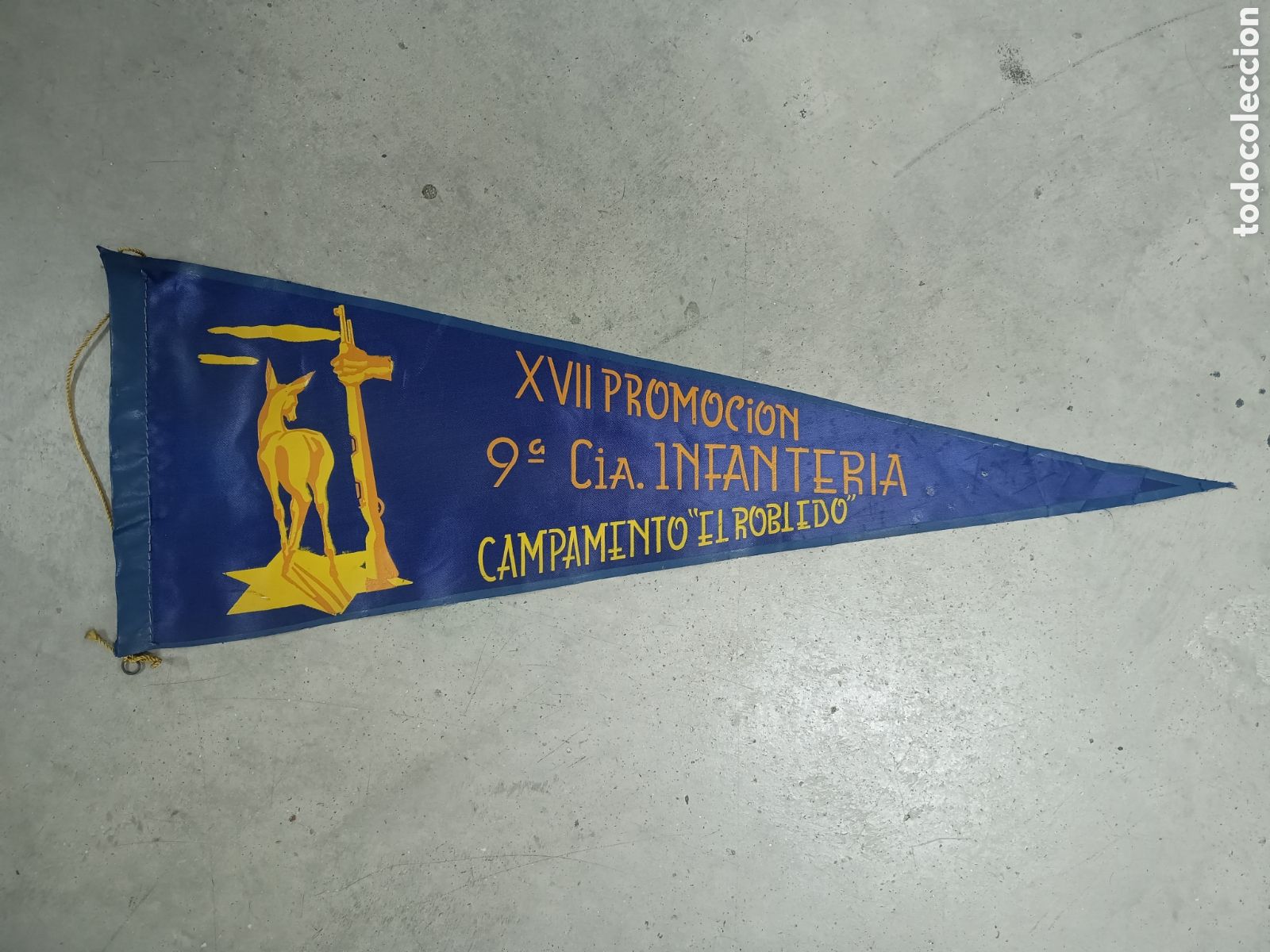 Militaria: BANDER&Iacute;N XVII PROMOCI&Oacute;N 9&deg; COMPA&Ntilde;&Iacute;A INFANTER&Iacute;A - CAMPAMENTO EL ROBLEDO - 1959