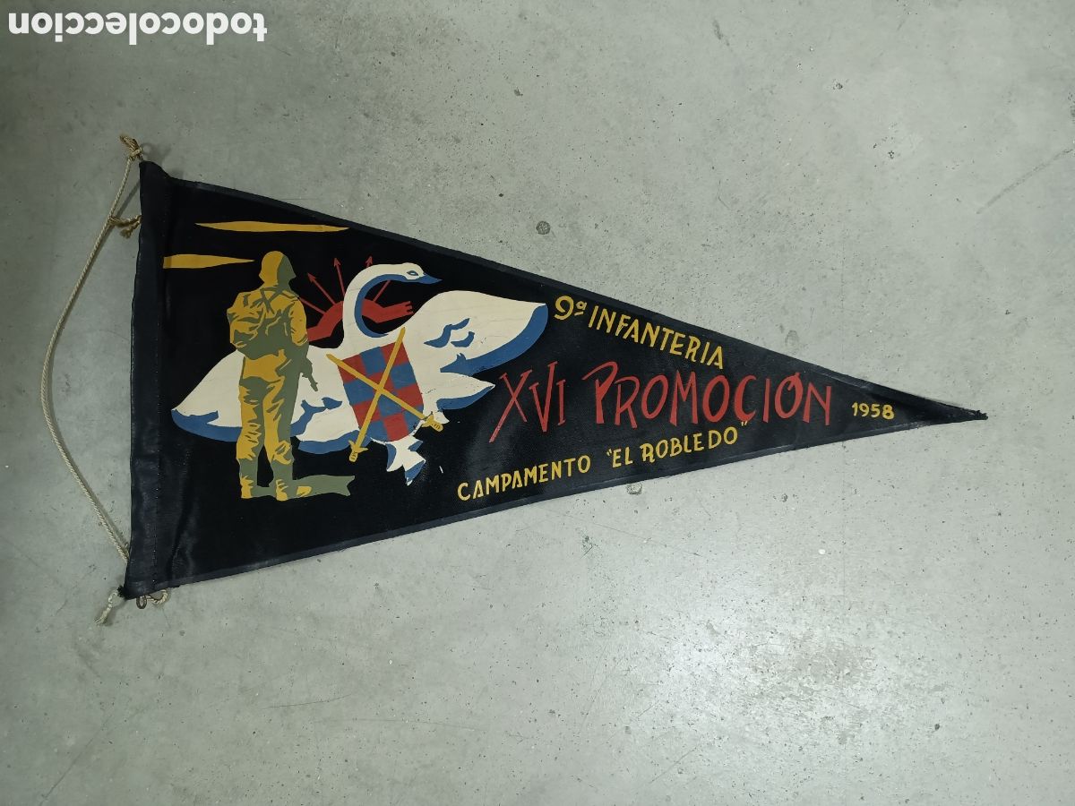 Militaria: BANDER&Iacute;N XVI PROMOCI&Oacute;N 9&deg; COMPA&Ntilde;&Iacute;A INFANTER&Iacute;A - CAMPAMENTO EL ROBLEDO - 1958
