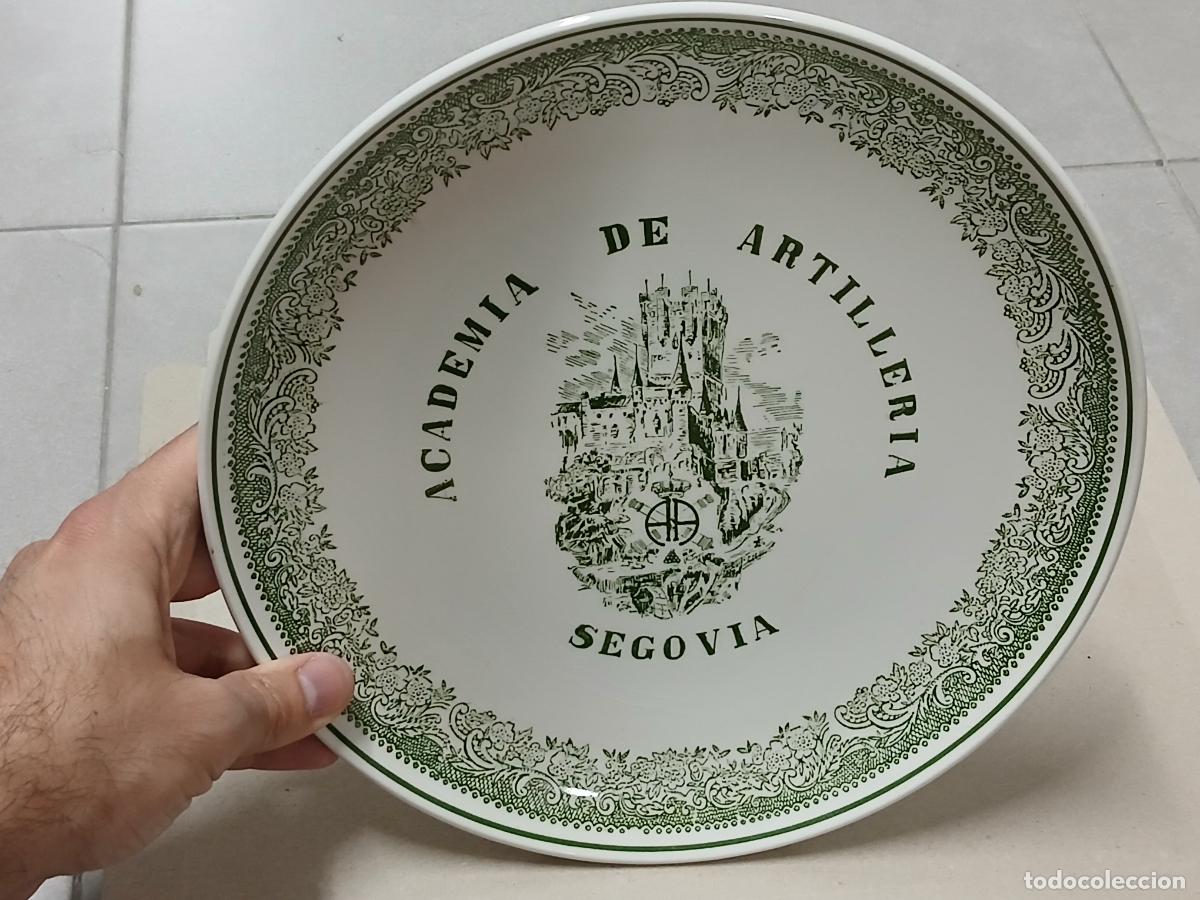 Militaria: Militar. Plato Academia artiller&iacute;a Segovia, 25.8 cm de di&aacute;metro, Gil Vargas