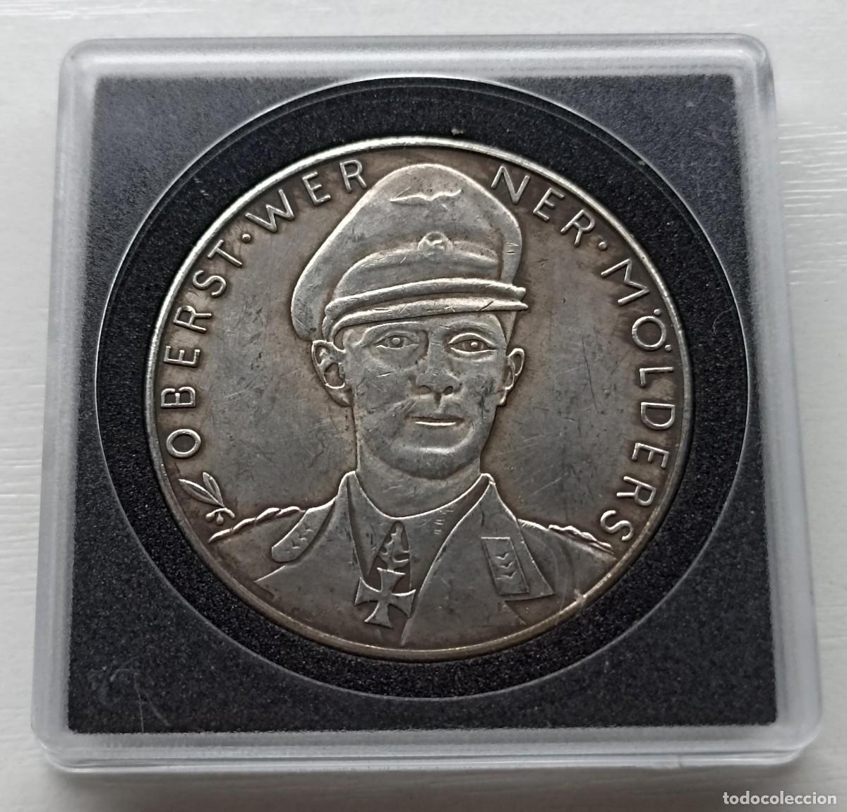 Militaria: Moneda conmemorativa Werner M&ouml;lders (III Reich Hitler- Nazi- Alemania) WWII