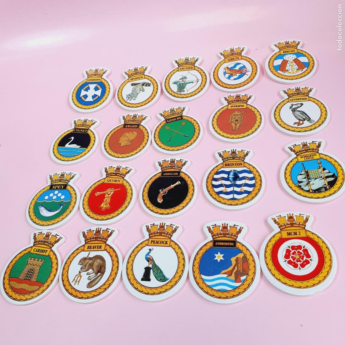 Militaria: LOTE 30 PEGATINAS-RECUERDOS MILITARES BRIT&Aacute;NICOS-CART&Oacute;N R&Iacute;GIDO-COLECCIONISTAS-VER FOTOGRAF&Iacute;AS.