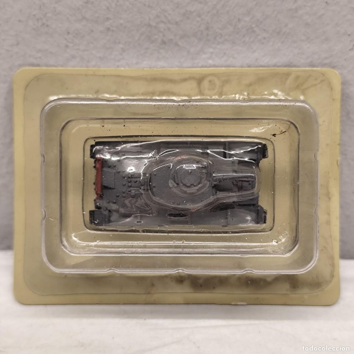 Militaria: TANQUE EN MINIATURA - R&Eacute;PLICA - DE PLOMO - PANZER 38 (T) - REF. Z000028039 - 55 MM / 798