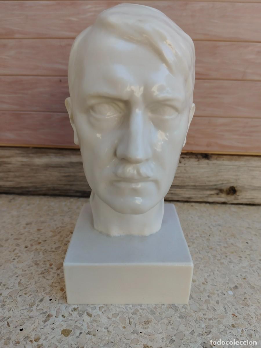 Militaria: BUSTO ADOLF HITLER EN POLVO DE M&Aacute;RMOL. 20 CM. ALTURA