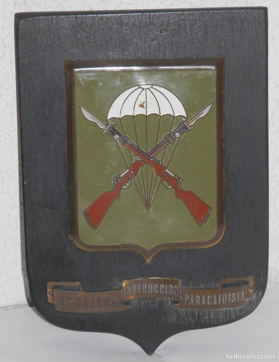 Militaria: UNA METOPA DEL BATALLON INSTRUCION PARACAIDISTA