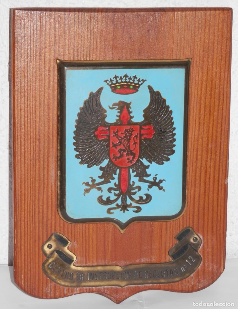Militaria: UNA METOPA DEL CENTRO DE INSTRUCCION DE RECLUTAS N&ordm;12
