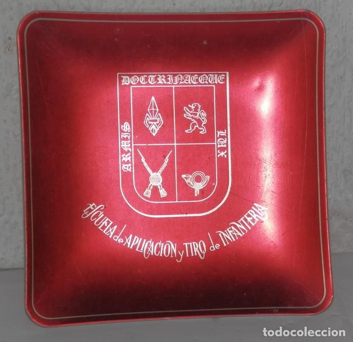 Militaria: ANTIGUO CENICERO DE LA ESCUELA DE APLICACION DE TIRO DE INFANTERIA