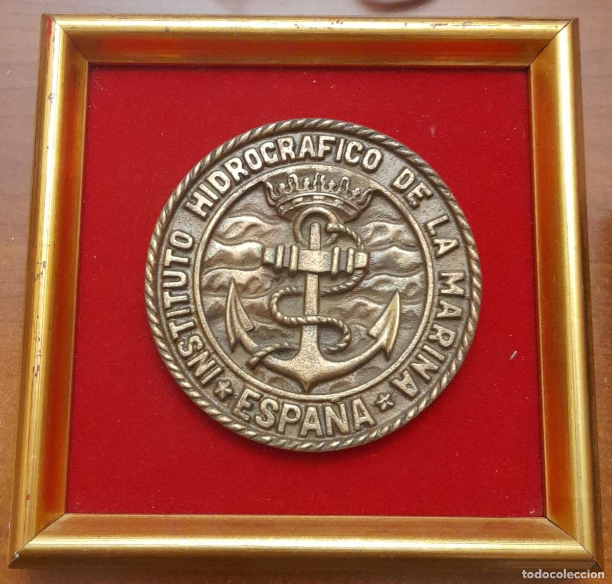 Militaria: METOPA ENMARCADA DEL INSTITUTO HIDROGR&Aacute;FICO DE LA MARINA