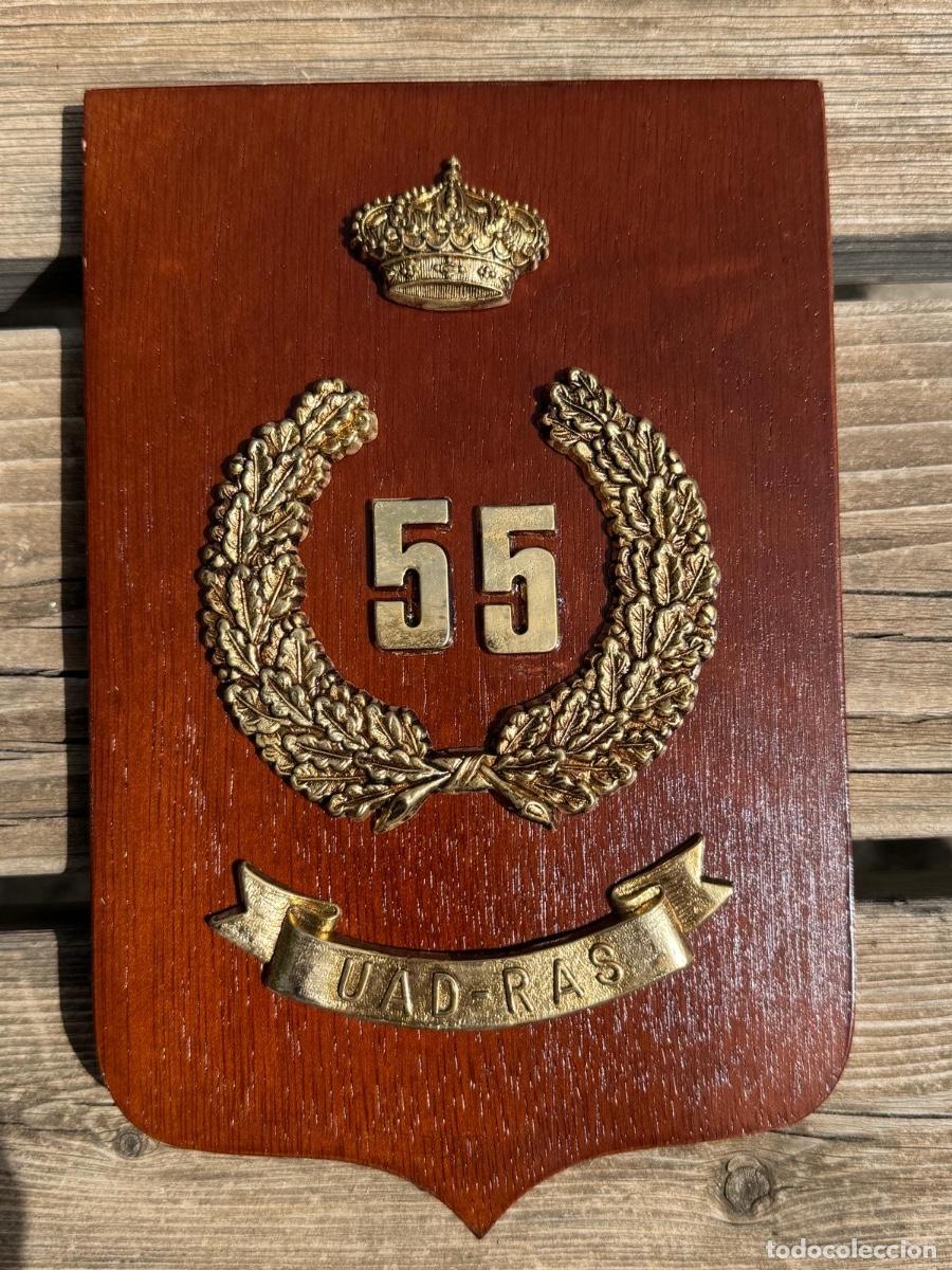 Militaria: Metopa militar uad ras 55 bronce madera 22x15cms