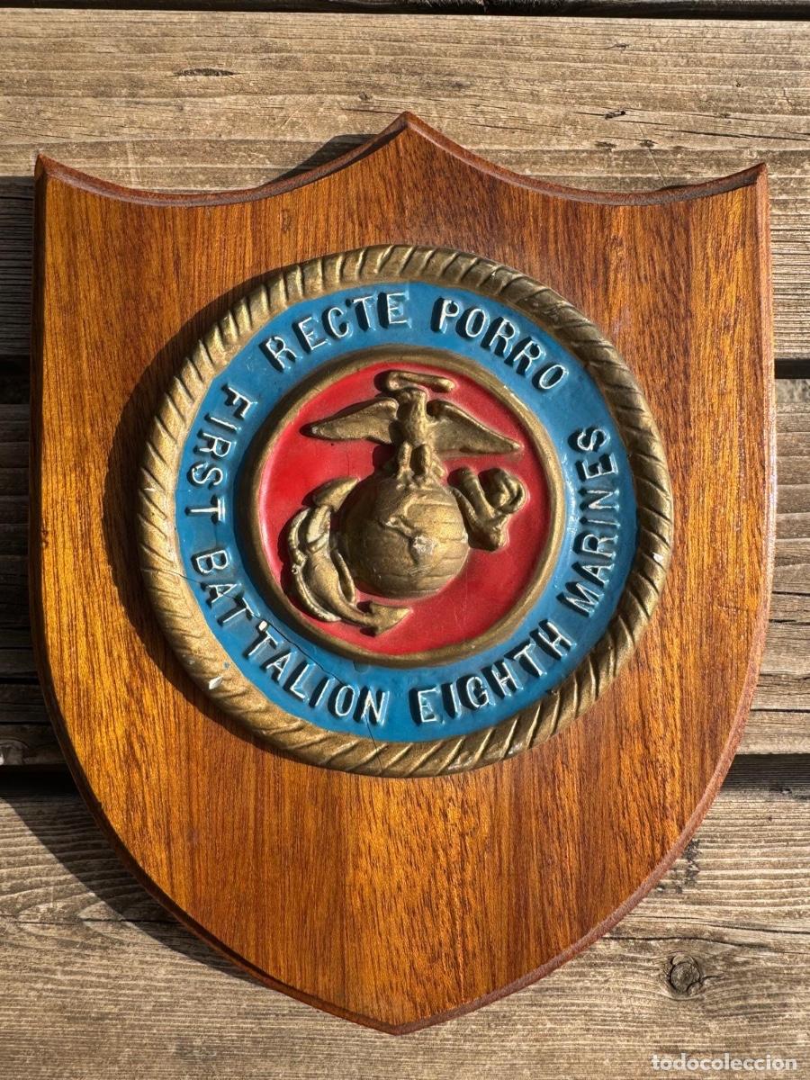 Militaria: Metopa militar eeuu first battallion eight marines 28x22cm