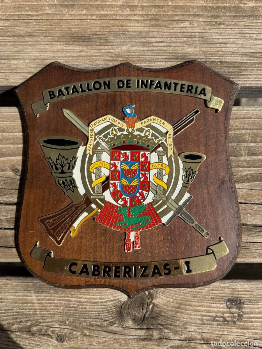 Militaria: Metopa militar batall&oacute;n infanter&iacute;a cabrerizas I metal esmaltes maderab 16x16cms