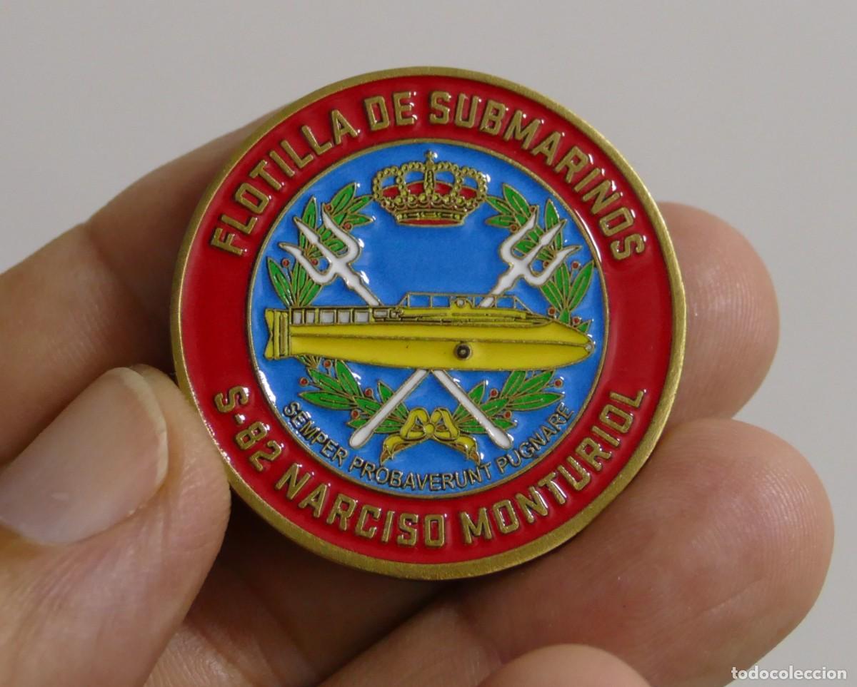Militaria: ARMADA ESPA&Ntilde;OLA. FLOTILLA DE SUBMARINOS. SUBMARINO S82 NARCISO MONTURIOL. MEDALLA DE MANO