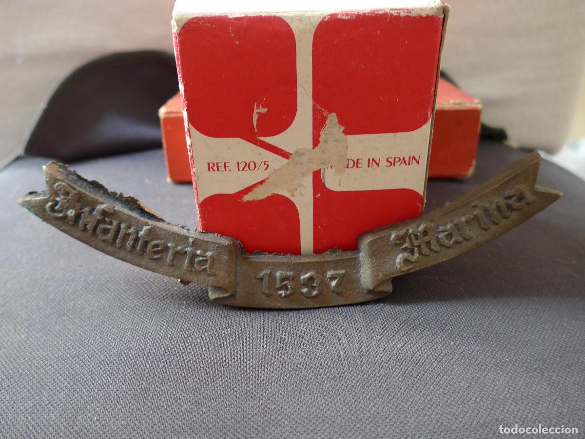 Militaria: PARTE METALICA DE UNA METOPA CON EL TEXTO INFANTERIA MARINA 1537