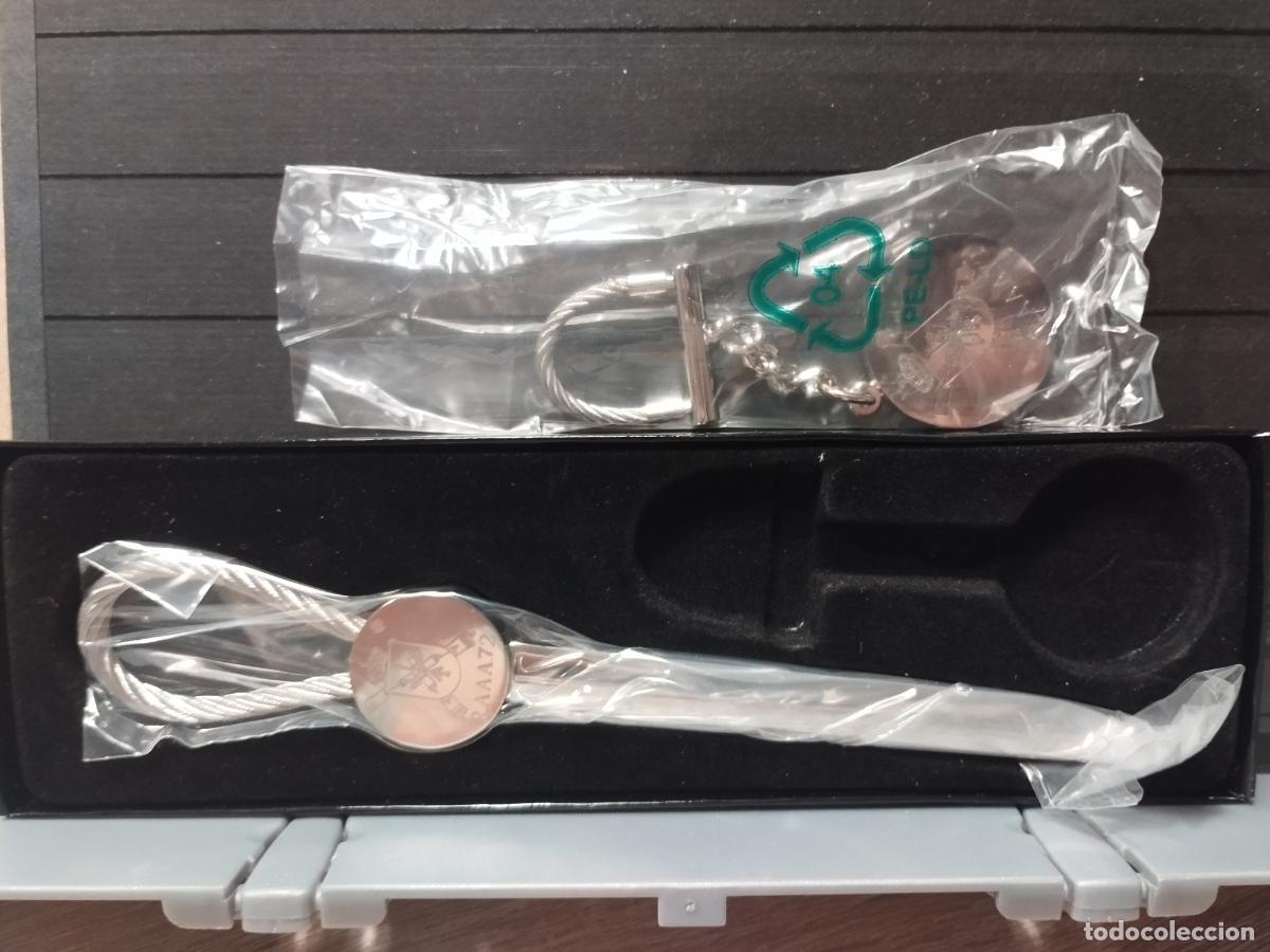 Militaria: CONJUNTO DE ABRECARTAS Y LLAVERO DEL RAAA-72. UNIDAD DISUELTA. EN SU CAJA ORIGINAL