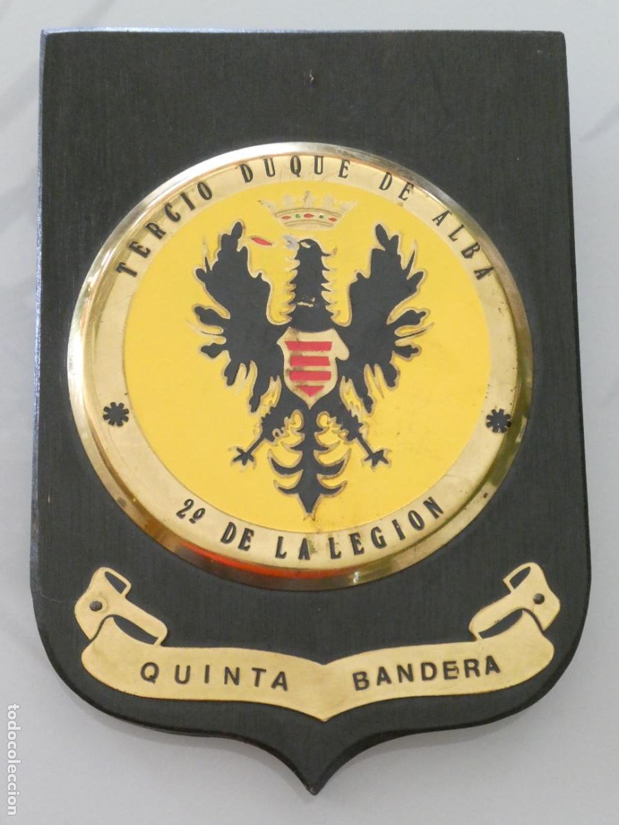 Militaria: ANTIGUA METOPA MILITAR LEGIONARIA. LEGI&Oacute;N II TERCIO DUQUE ALBA QUINTA BANDERA CEUTA 20X14CM. 220GR