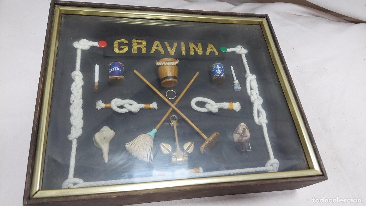 Militaria: Vitrina aparejos y Levant&oacute; del Destructor Gravina