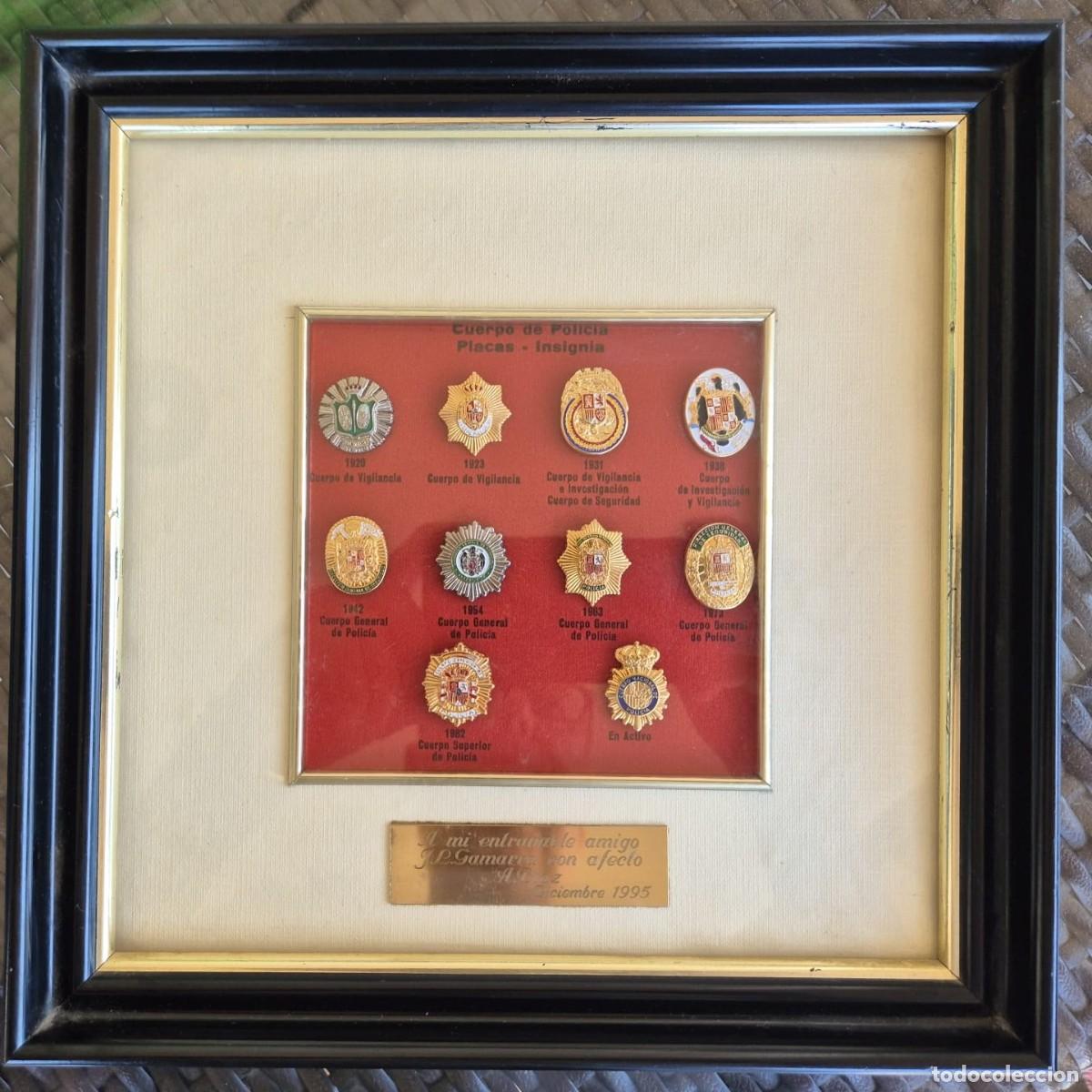 Militaria: Cuadro insignias Polic&iacute;a Nacional