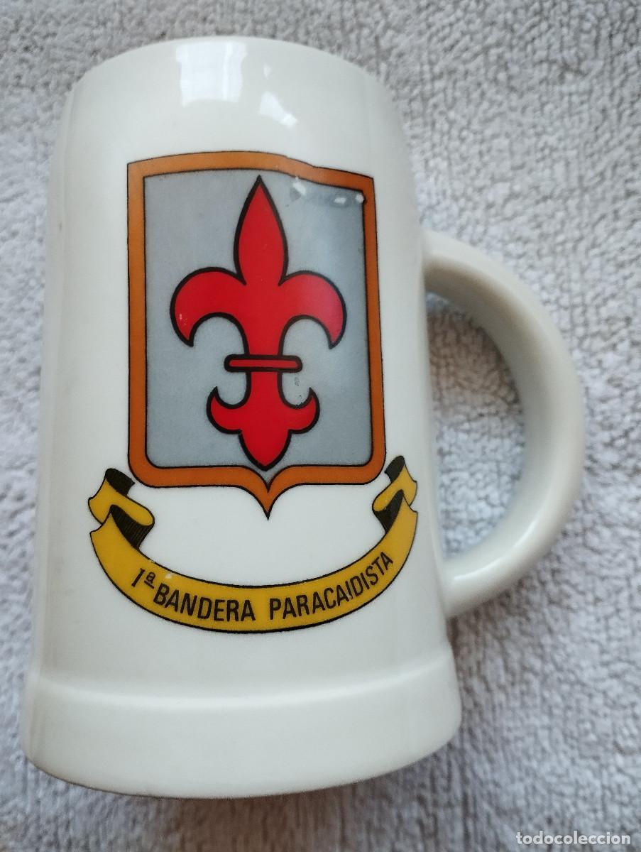 Militaria: jarra I Bandera Paraca&iacute;dista