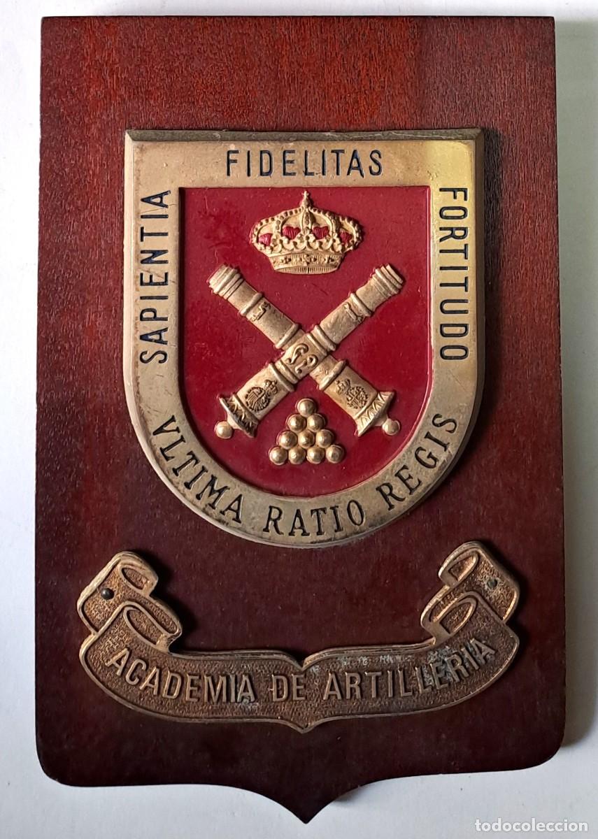 Militaria: METOPA DE METAL SOBRE BASE DE MADERA, ACACEMIA DE ARTILLERIA ESPA&Ntilde;OLA. MET-340
