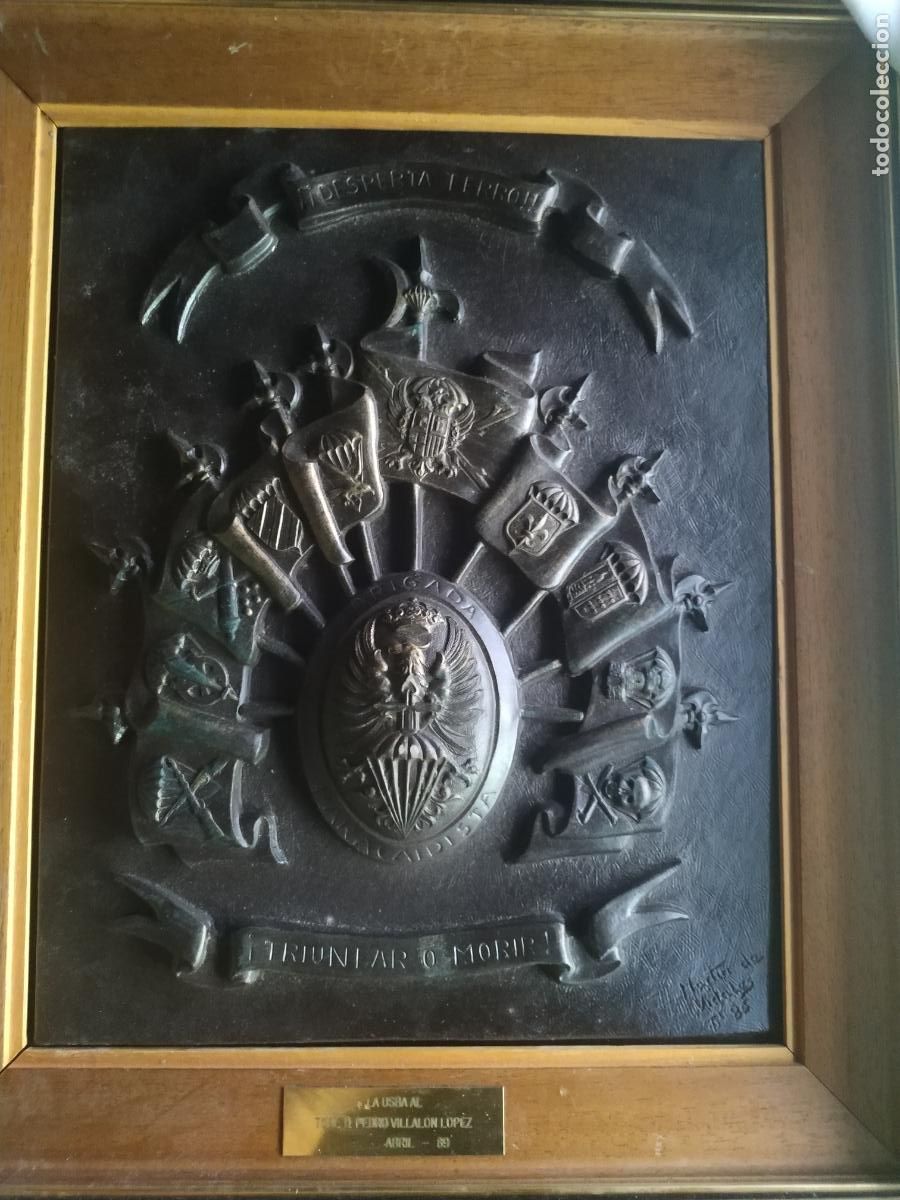 Militaria: Placa o metopa militar Brigada Paracaidista L Mart&iacute;n Vidales Toledo 1986 dedicada