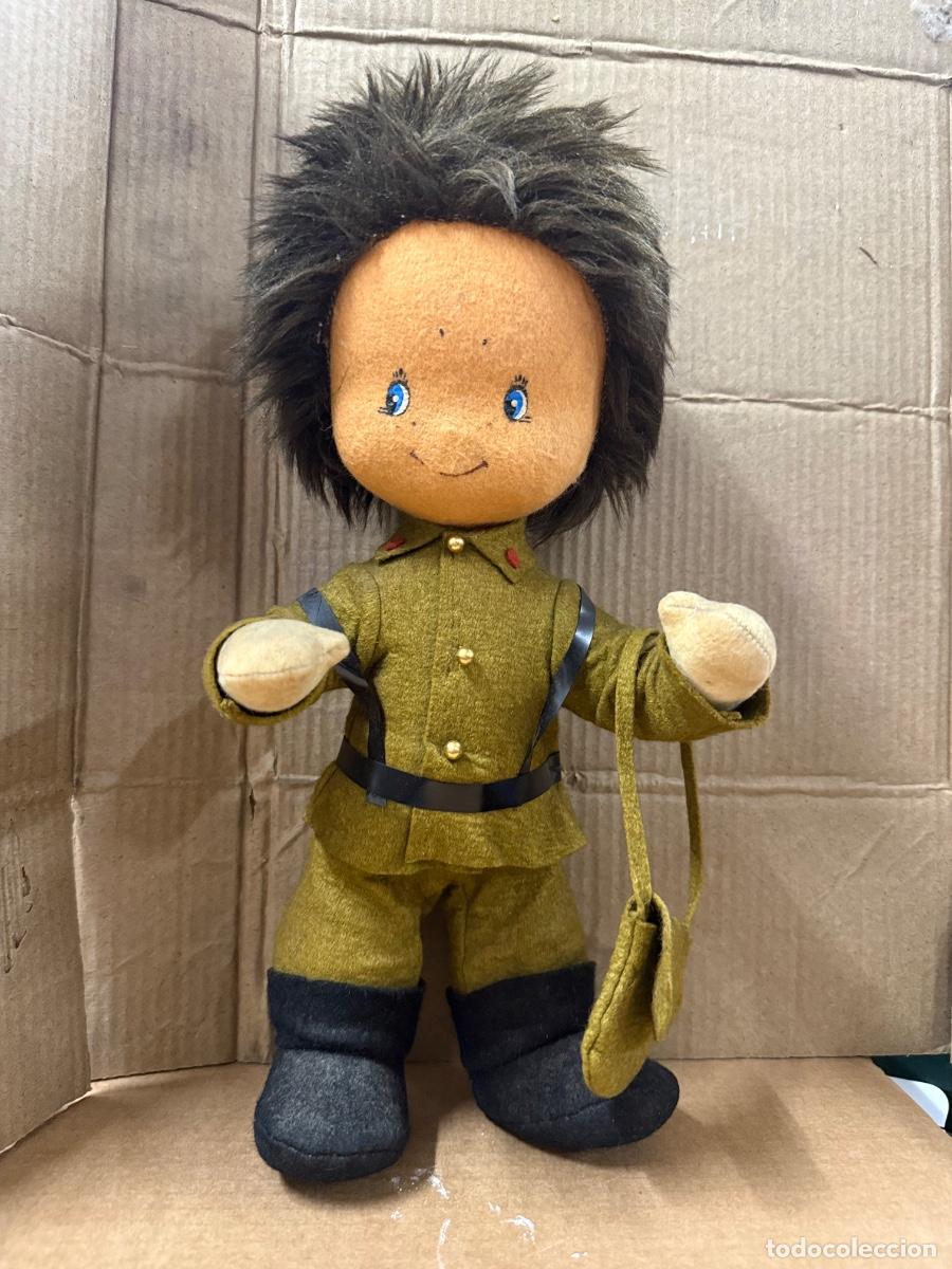 Militaria: Antiguo mu&ntilde;eco militar en fieltro. Muy gracioso. 35cms