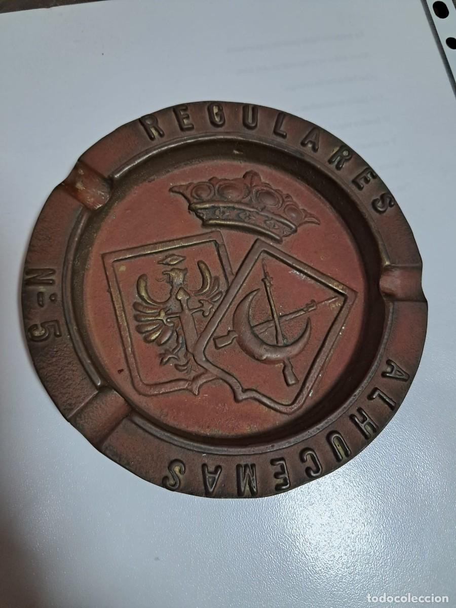 Militaria: Cenicero militar de bronce &ndash; Regulares Alhucemas N&ordm; 5
