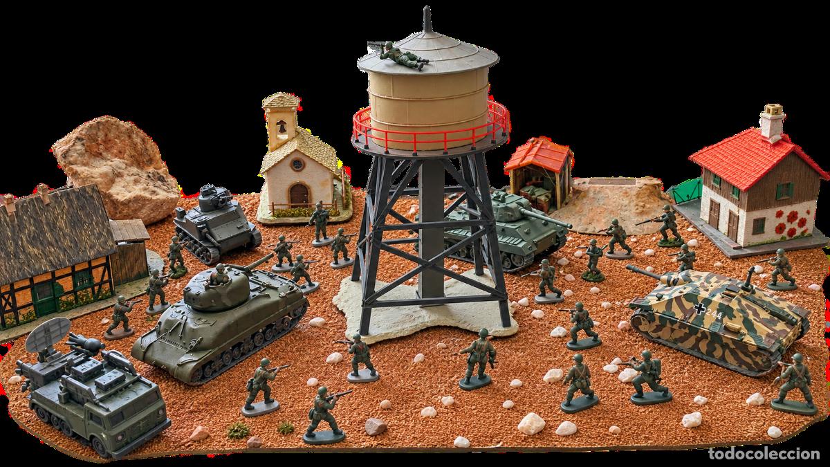 Militaria: GRAN DIORAMA MILIAR WWII - TANQUES, SOLDADOS, CASAS Y TORRE DE AGUA - MAQUETA COLECCIONISMO