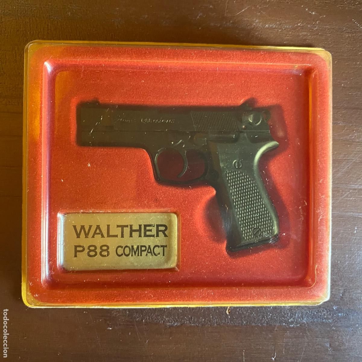 Militaria: Miniatura Walther P88 Compact escala 1:2,5 &ndash; Colecci&oacute;n Pistolas y Rev&oacute;lveres