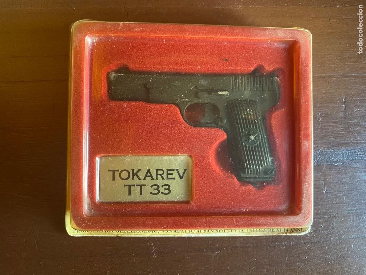 Militaria: Miniatura Tokarev TT-33 escala 1:2,5 &ndash; colecci&oacute;n