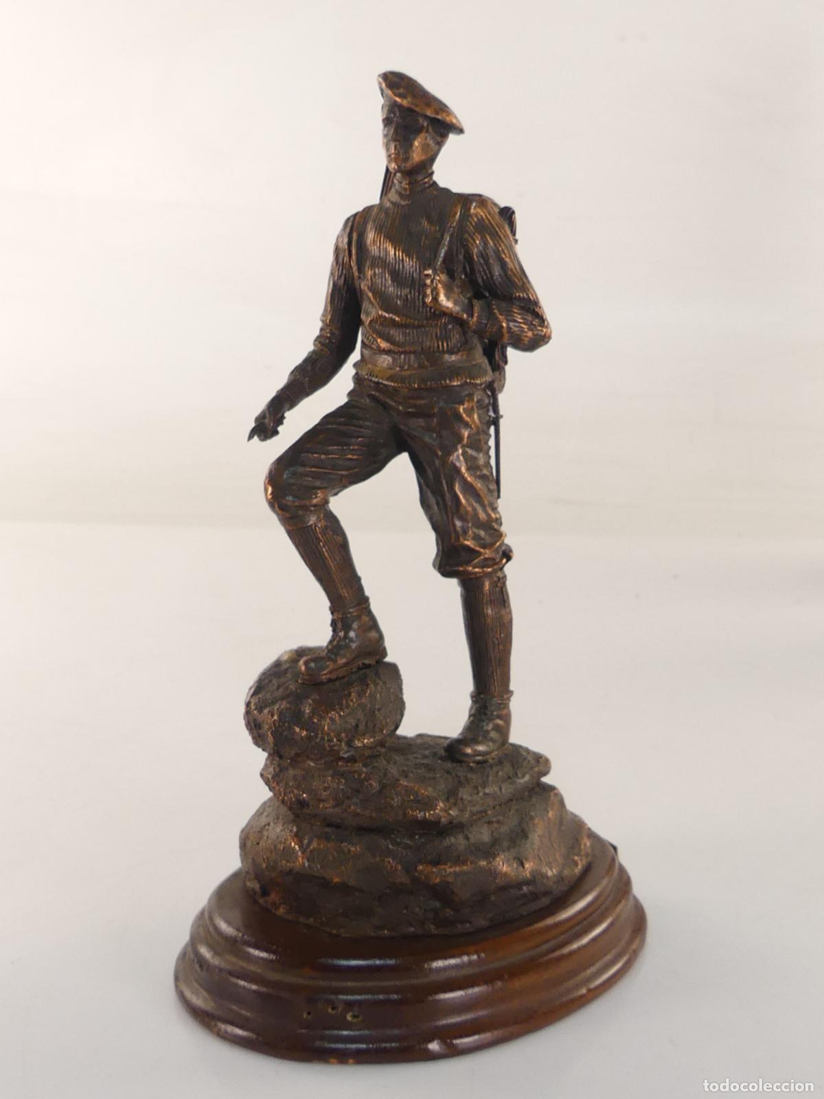 Militaria: FIGURA MILITAR - CAZADOR DE MONTA&Ntilde;A