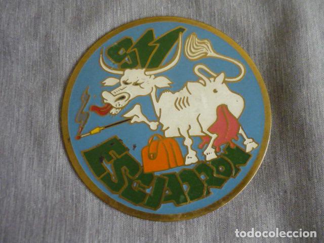 Militaria: CHAPA ESMALTADA 911 ESCUADRON 9,5 CM