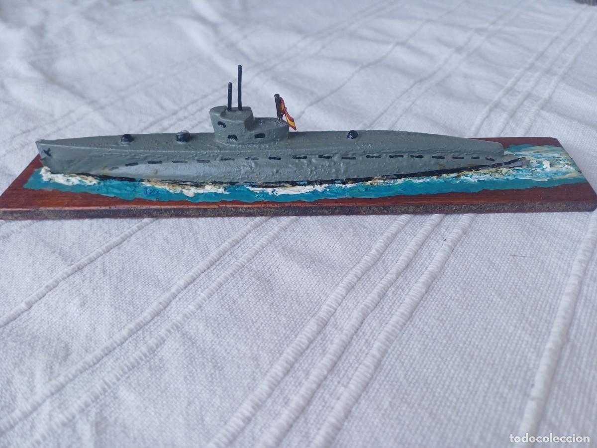 Militaria: Submarino clase C, guerra civil, maqueta antigua.