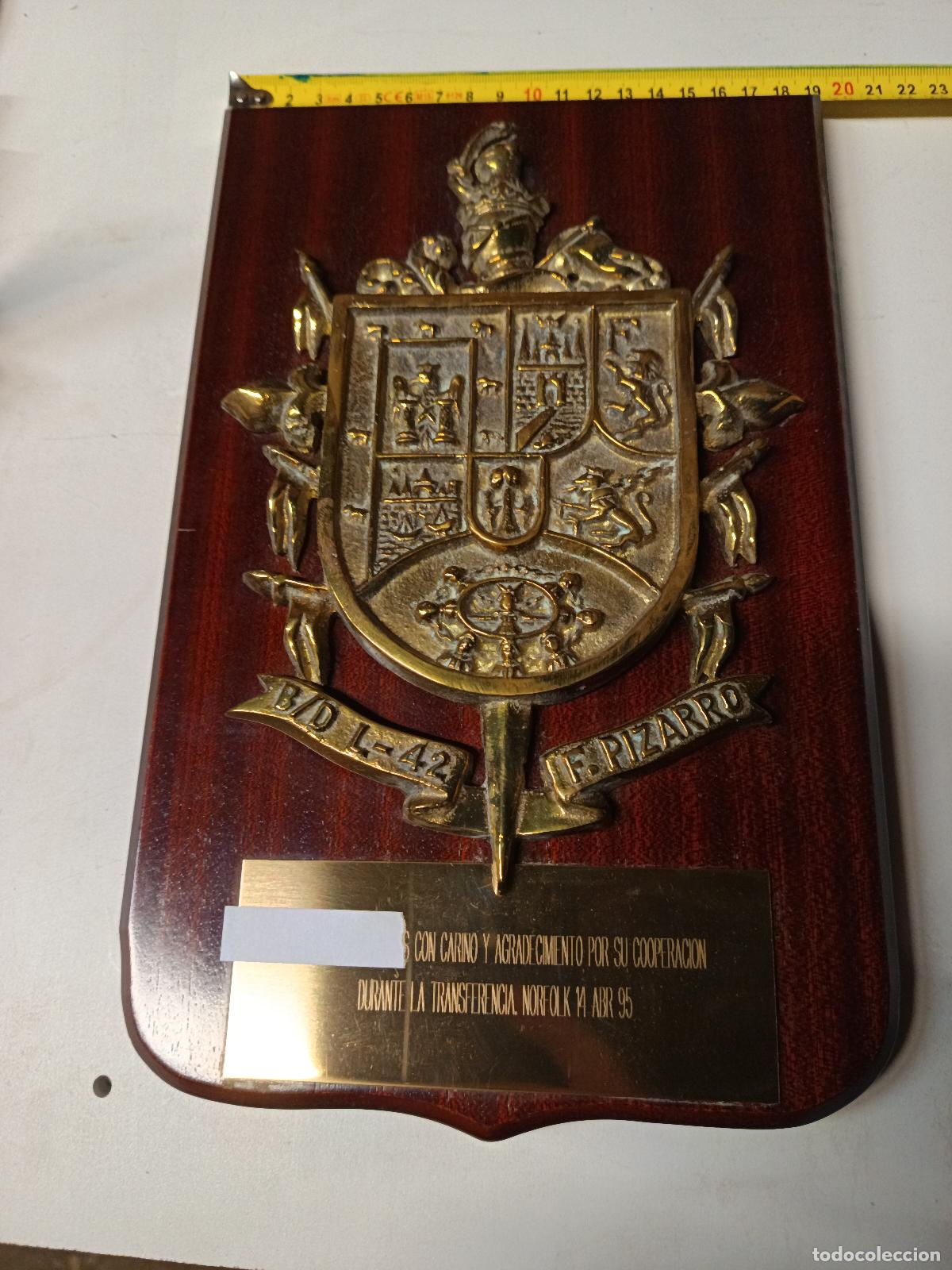 Militaria: METOPA BUQUE DE ASALTO F. PIZARRO, L-42 ARMADA ESPA&Ntilde;OLA, BRONCE