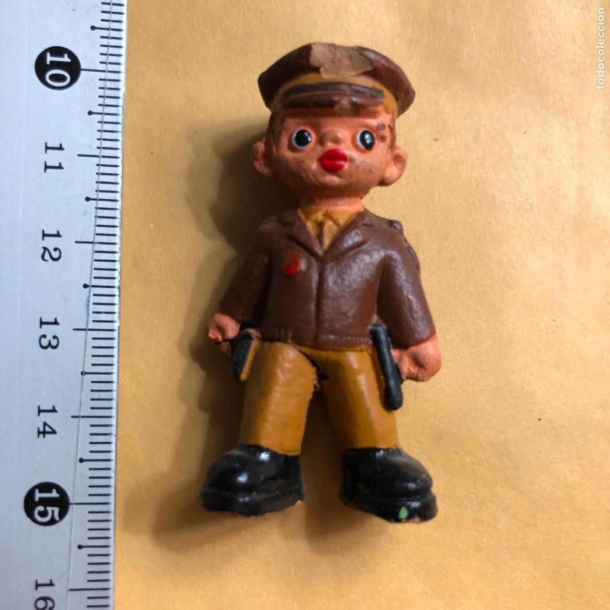 Militaria: ARTESAN&Iacute;A ALBOROX, POLIC&Iacute;A NACIONAL (DA&Ntilde;ADO)