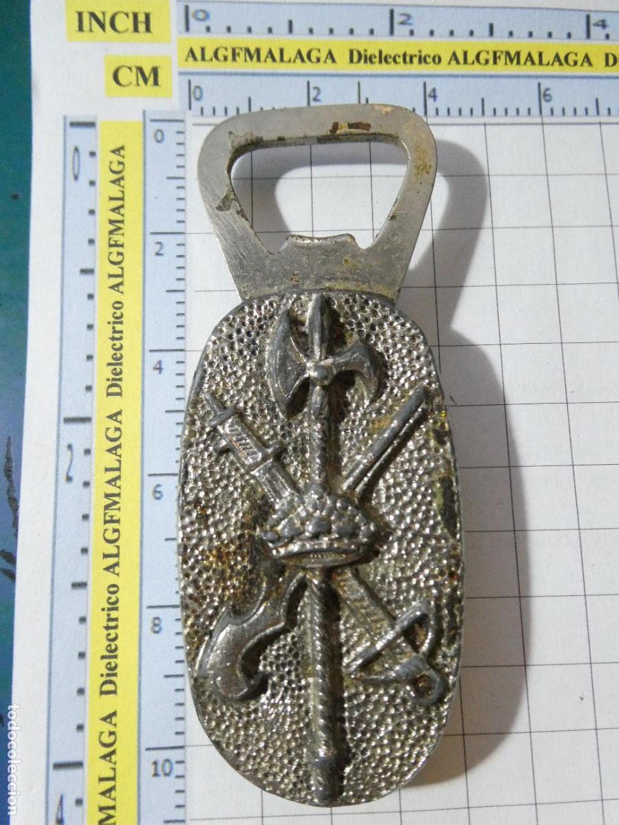 Militaria: ABRIDOR DE METAL MILITAR LEGIONARIO. ESCUDO LEGI&Oacute;N ESPA&Ntilde;OLA.. 190GR