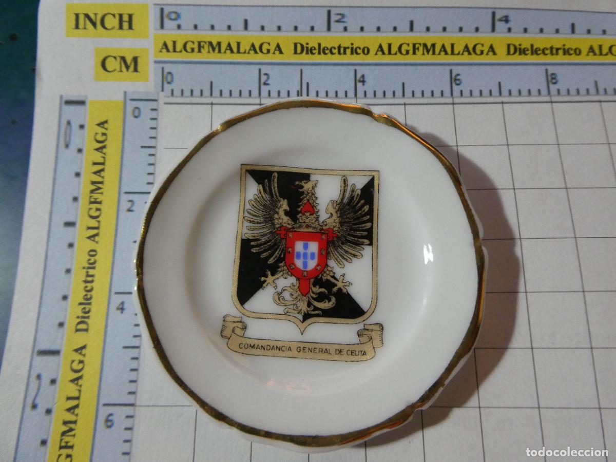Militaria: PLATITO CER&Aacute;MICA MILITAR. UNIDADES MILITARES CEUT&Iacute;ES. CEUTA COMANDANCIA GENERAL. 25GR
