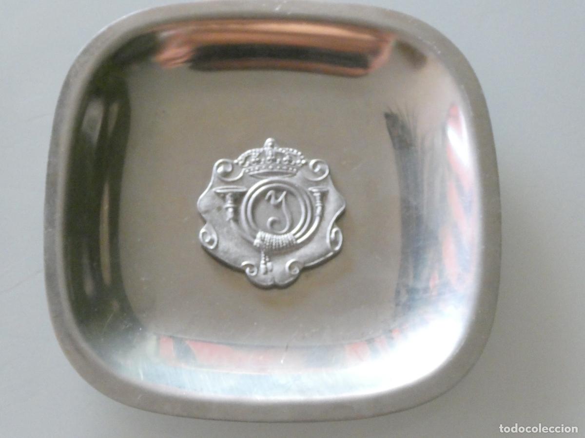 Militaria: CENICERO METAL MILITAR. ACADEMIA MILITAR INFANTER&Iacute;A TOLEDO. 11CM 100GR