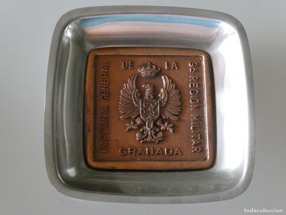 Militaria: CENICERO METAL MILITAR. CAPITAN&Iacute;A GENERAL DE LA 9&ordf; REGI&Oacute;N MILITAR GRANADA. 10CM 120GR