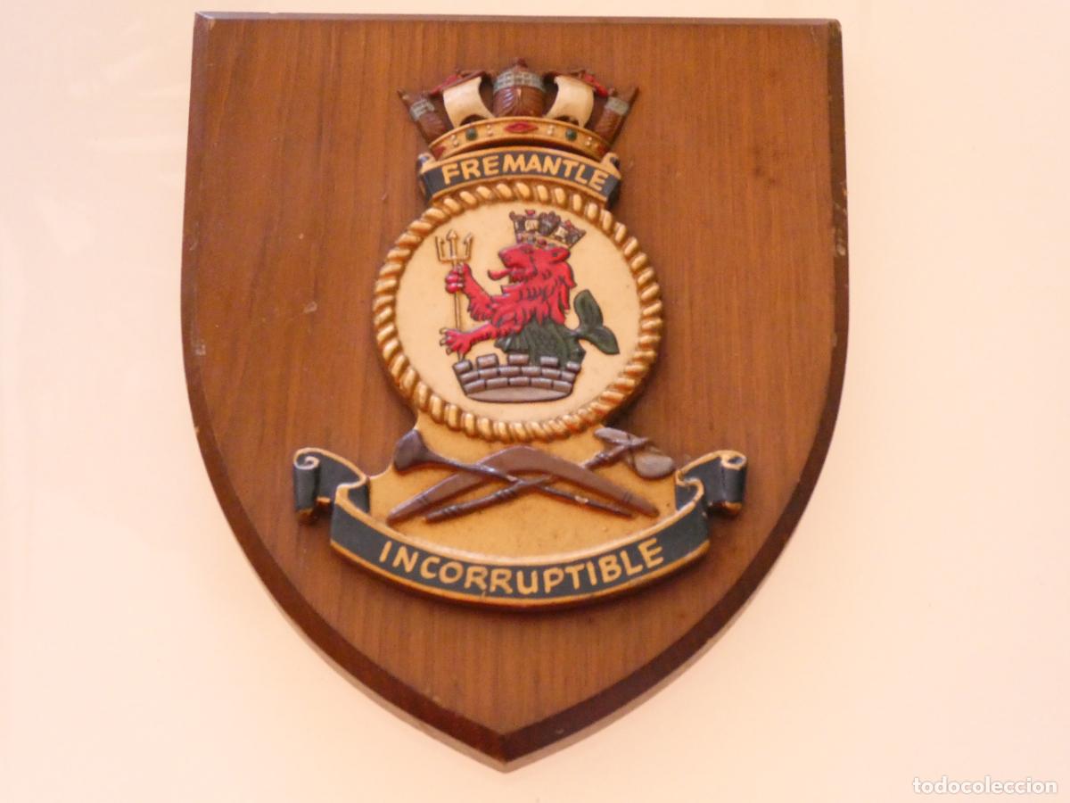 Militaria: METOPA MILITAR MARINA AUSTRALIANA BUQUE BARCO PATRULLERA HMAS FREMANTLE AUSTRALIA. 18CM. 250GR