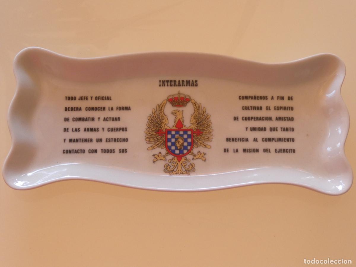 Militaria: PLATO BANDEJA CENICERO MILITAR CER&Aacute;MICA. EJ&Eacute;RCITO ESPA&Ntilde;OL. INTERARMAS. 24CM. 330GR