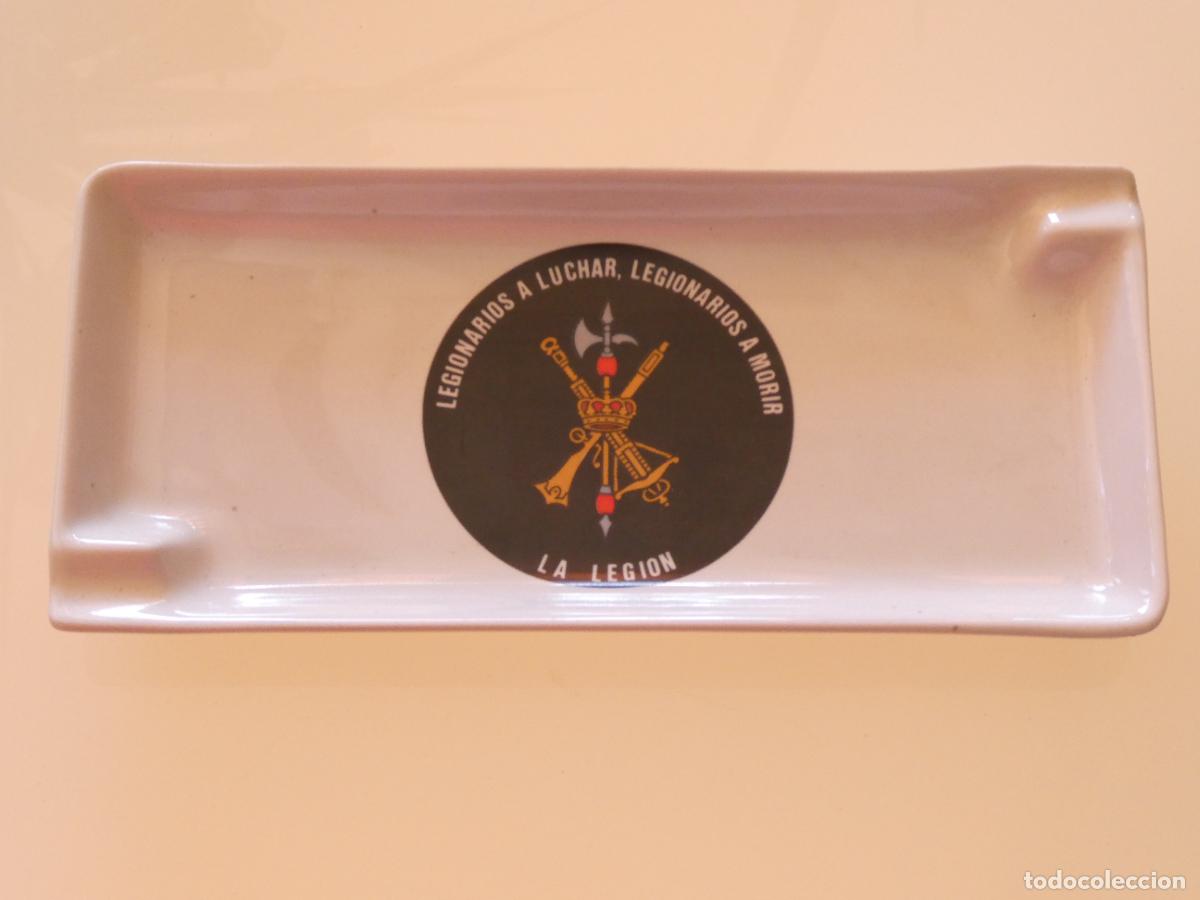 Militaria: PLATO BANDEJA CENICERO MILITAR CER&Aacute;MICA. LEGI&Oacute;N ESPA&Ntilde;OLA. LEGIONARIOS A LUCHAR. 22CM. 420GR