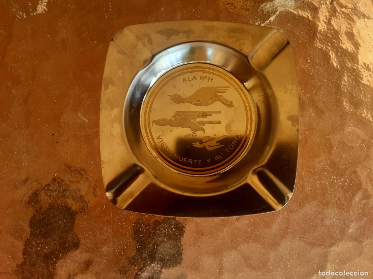 Militaria: Cenicero met&aacute;lico Ala 11 (Base de Manises) Ej&eacute;rcito del Aire a&ntilde;os 708