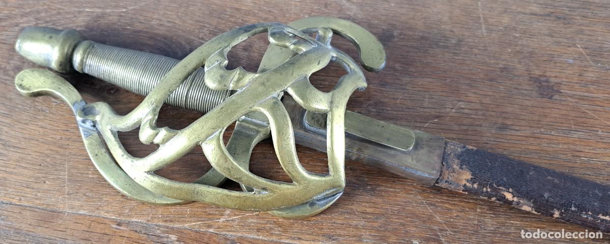 Militaria: Espada de atrezo para teatro con funda. Principios siglo XX
