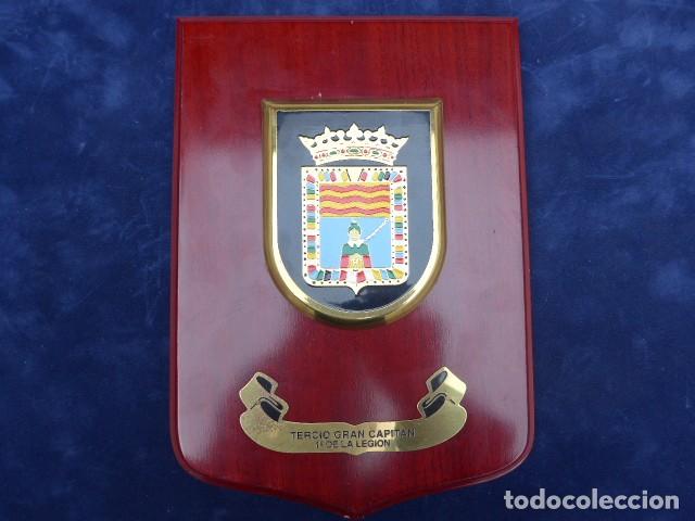 Militaria: ANTIGUA METOPA TERCIO GRAN CAPITAN 1&ordm; DE LA LEGION