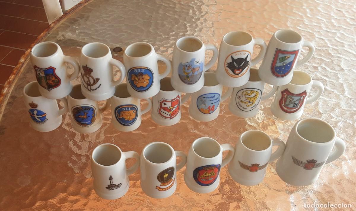 Militaria: 18 mini jarritas Ej&eacute;rcito del Aire (una ET) a&ntilde;os 80