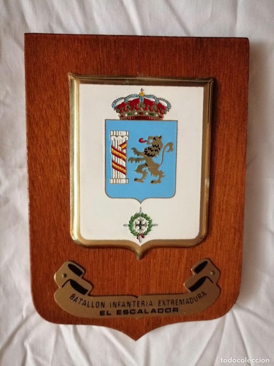 Militaria: Metopa batall&oacute;n Infanteria Extremadura