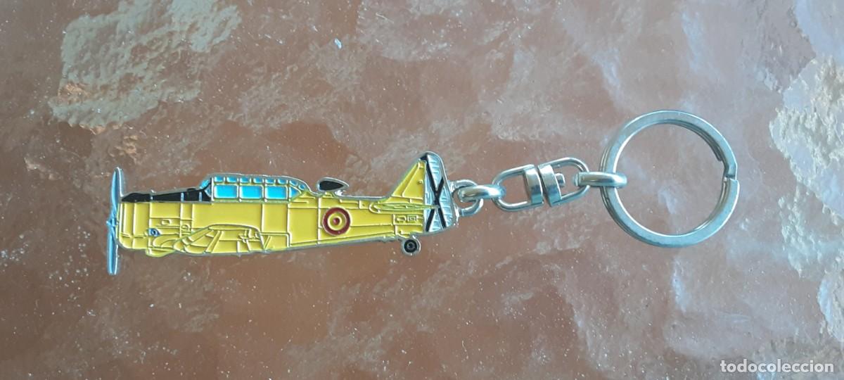 Militaria: Llavero T 6 Ej&eacute;rcito del Aire a&ntilde;os 2000