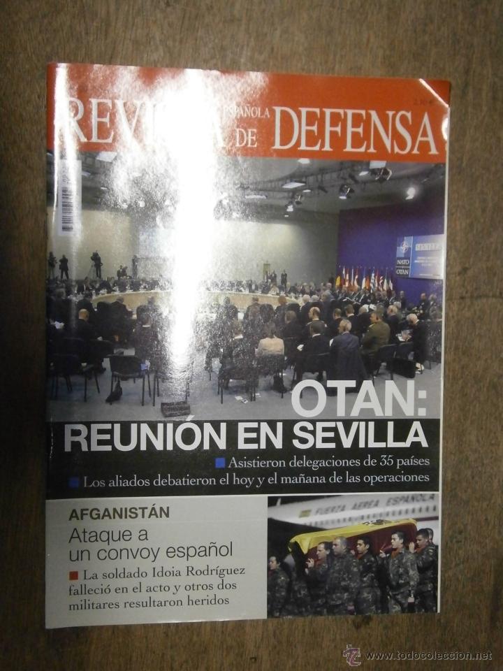 Military Antiques: Revista espa&ntilde;ola de defensa, a&ntilde;o 20, n&ordm;227, febrero de 2007.