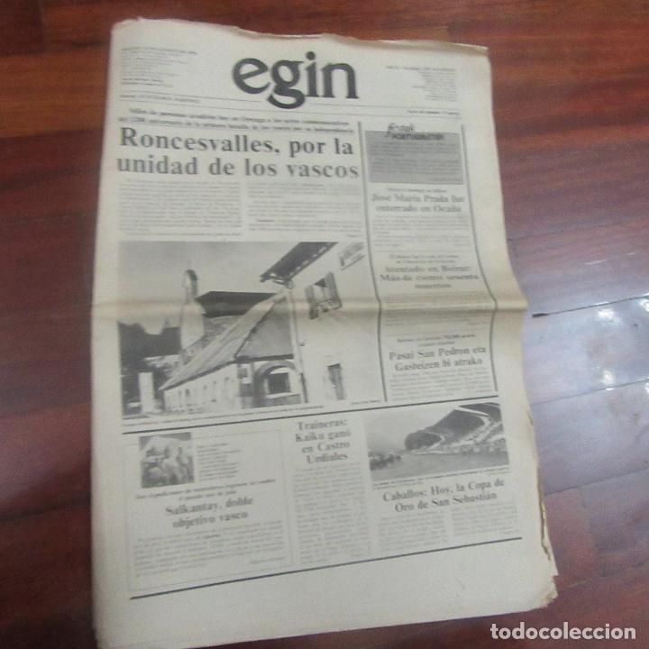 Military Antiques: revista pol&iacute;tica transici&oacute;n