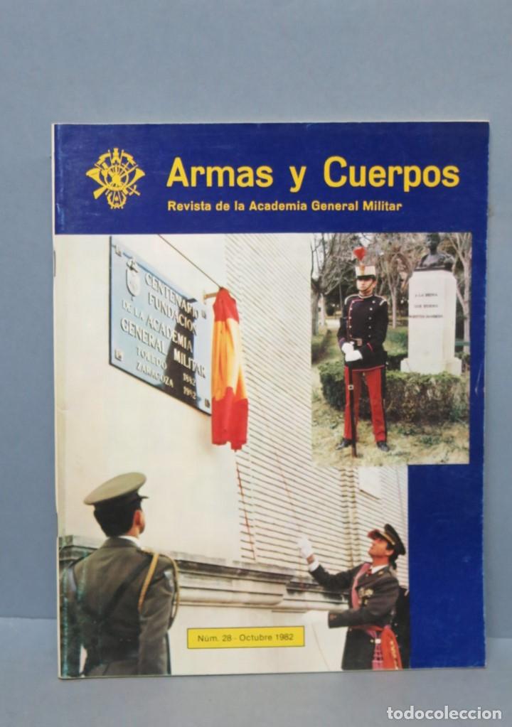 Militaria: REVISTA. ARMAS Y CUERPOS. N&ordm;28. OCTUBRE 1982
